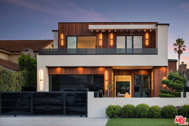 Foto del edificio - 14822 Hesby St