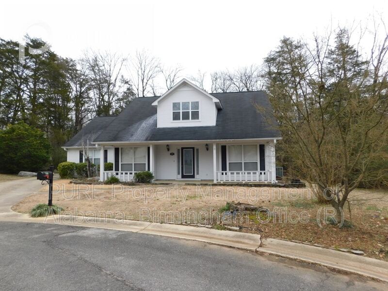 Primary Photo - 1601 Windsor Ln