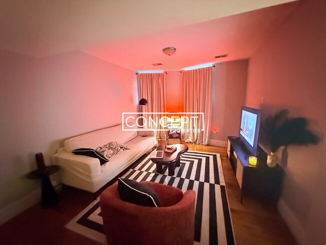 Building Photo - 276-278 Parker Hill Ave. Unit B