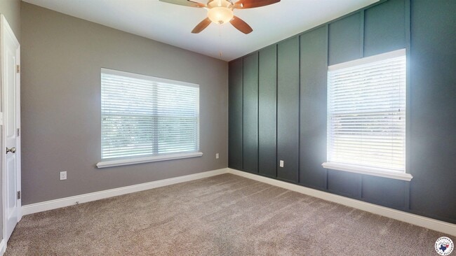 Foto del edificio - 6908 Woodmere Ct