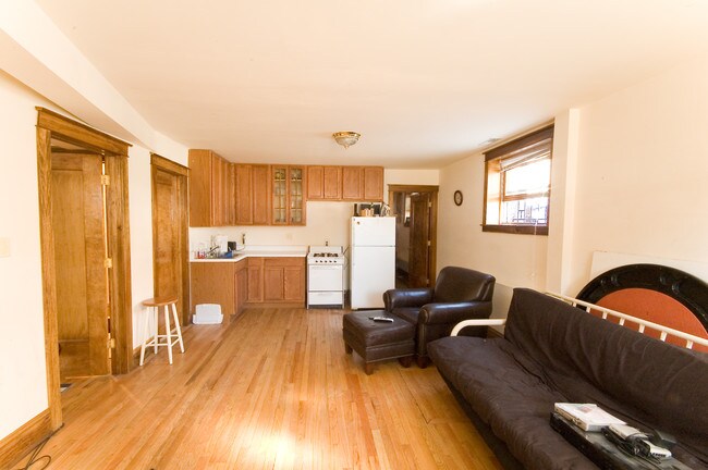 Foto del edificio - 1336 W Waveland Ave