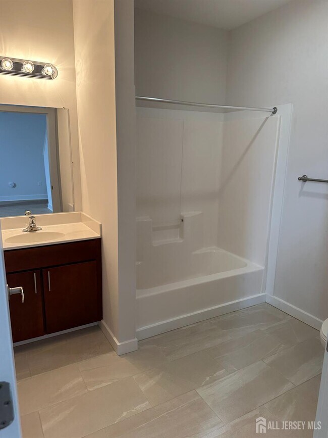 Building Photo - 234 1st St