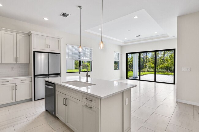 Building Photo - ** ABACO POINTE ** 3 BED / 2 BATH - GARAGE - LUXURY VILLA - NORTH NAPLES - ANNUAL RENTAL