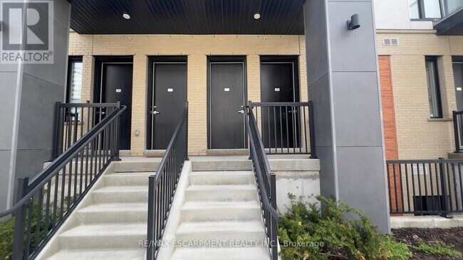 Building Photo - 7-607 Steckley House Ln