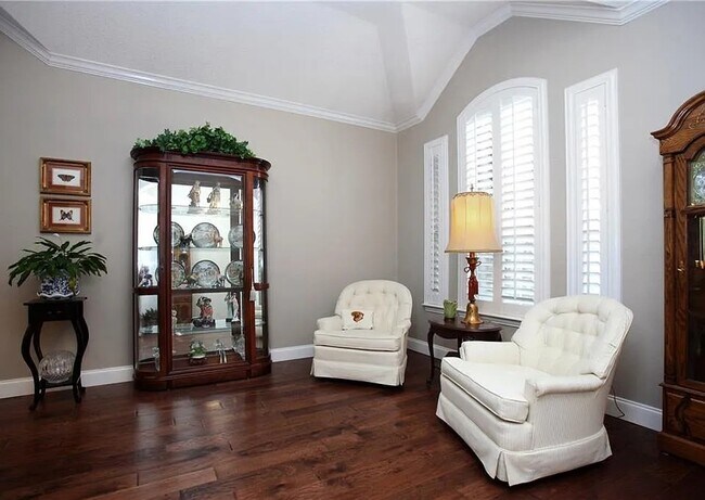 Foto del edificio - 8600 Ironwood Dr