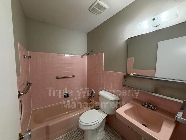 Foto del edificio - 1664 Talisman Ln