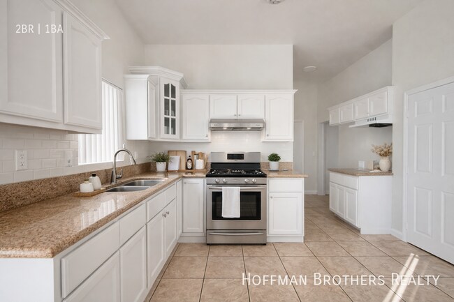 Foto del edificio - 851 W 93rd St