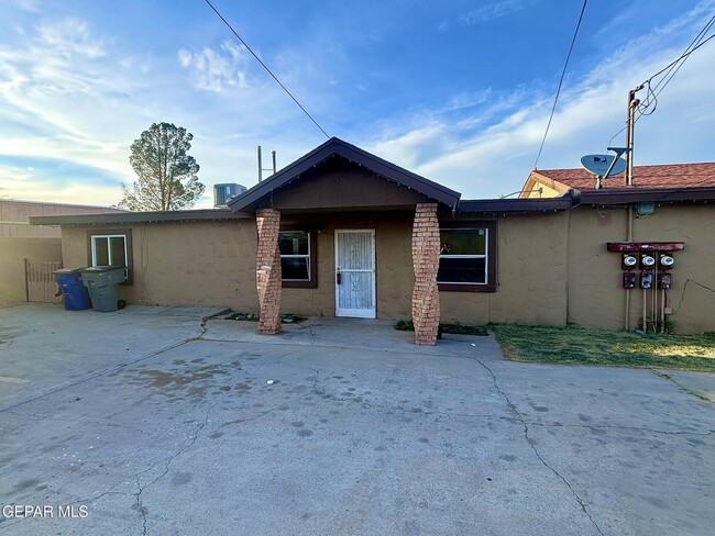 Foto del edificio - 7952 San Jose Rd