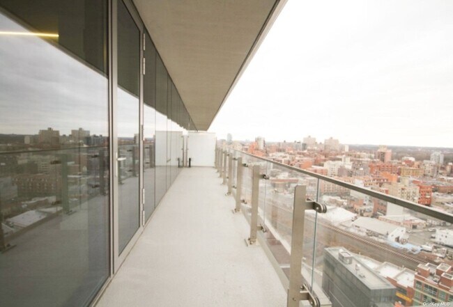Foto del edificio - 13101 40th Rd