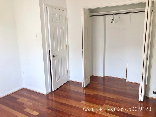 Foto del edificio - Renovated 2bd apt in Northern Liberties. D...