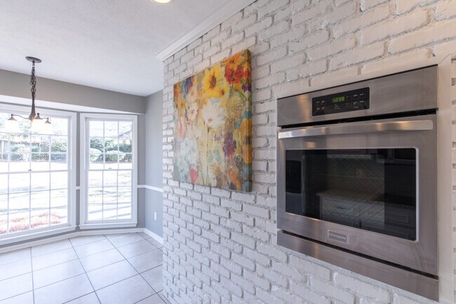 Foto del edificio - 4328 Castlewood Ct