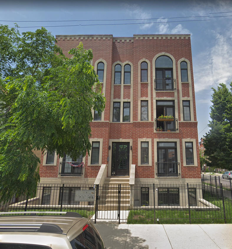 Foto principal - 1704 S Carpenter St