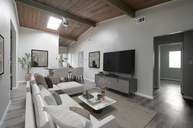 Building Photo - 5014 Chaparral Way