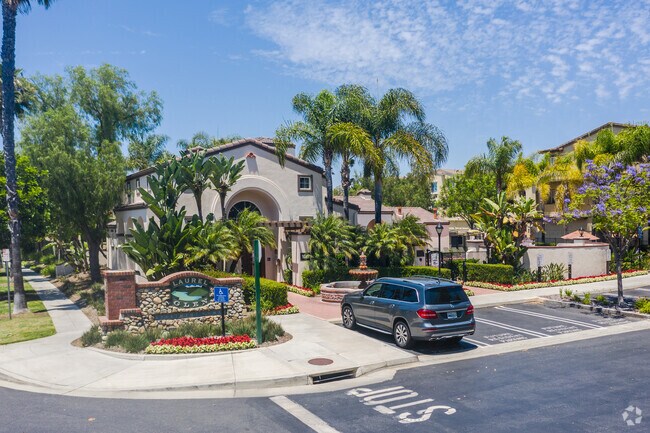 Centro de arrendamiento - Laurel Glen Apartment Homes