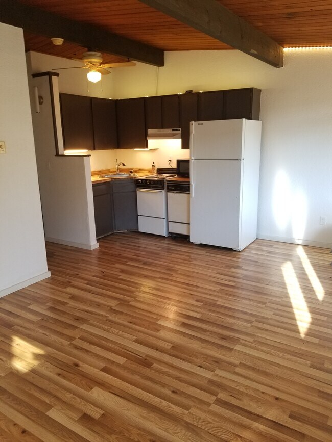 Kitchen - 14847 8th Ave S