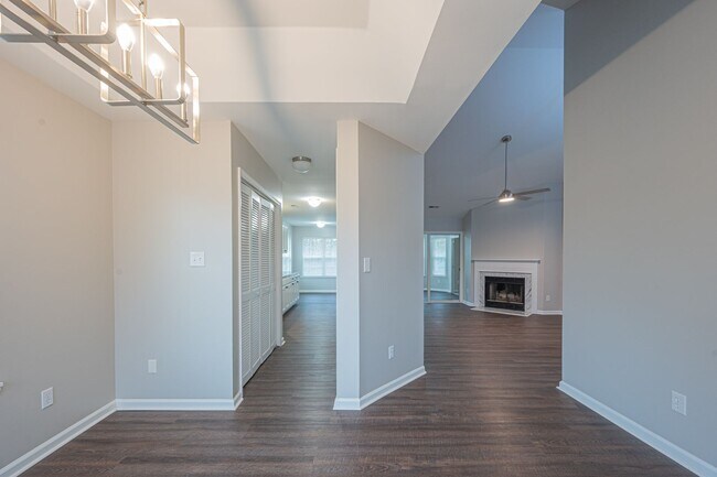 Foto del edificio - Updated 2 Bed, 2 Bath Condo in Charlotte