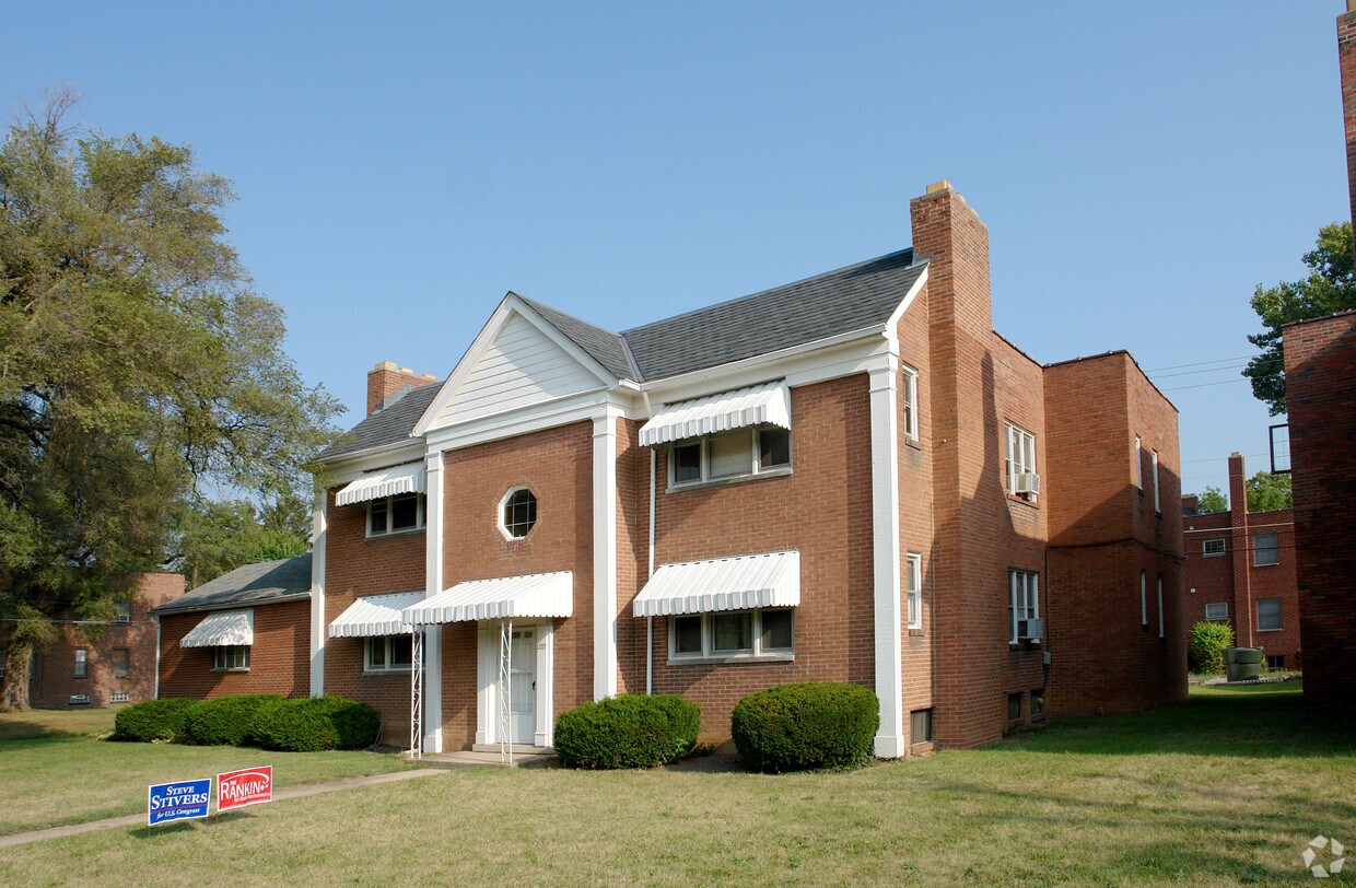 Primary Photo - 1740 King Ave