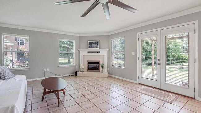 Foto del edificio - 385 Loblolly Bay Dr