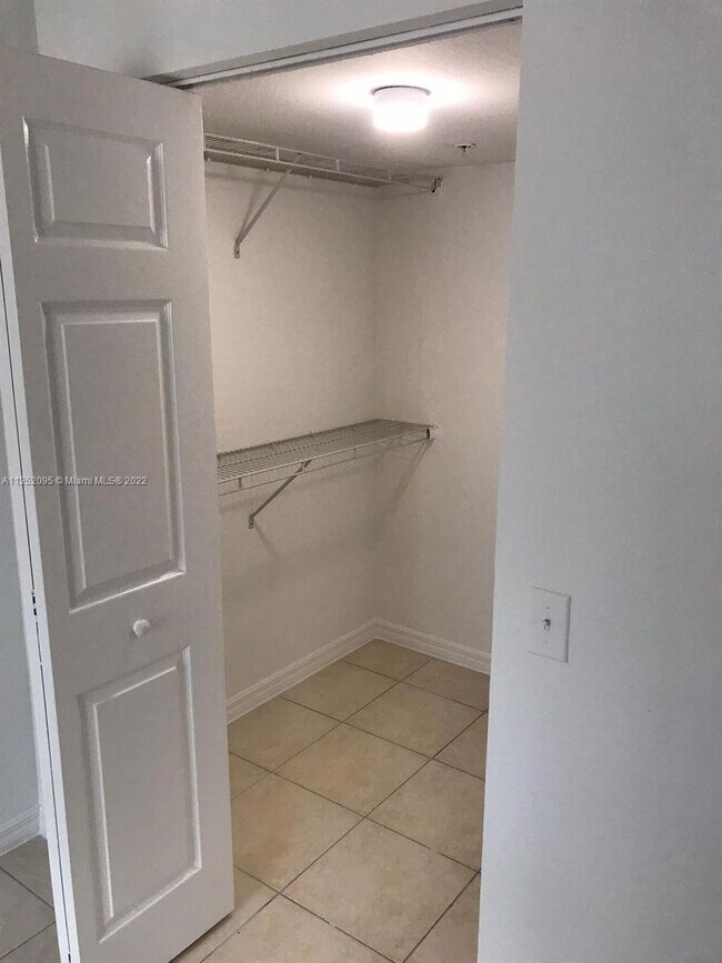 Foto del edificio - 13770 NE 3rd Ct