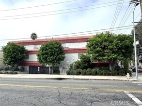 Building Photo - 11318 Ohio Ave