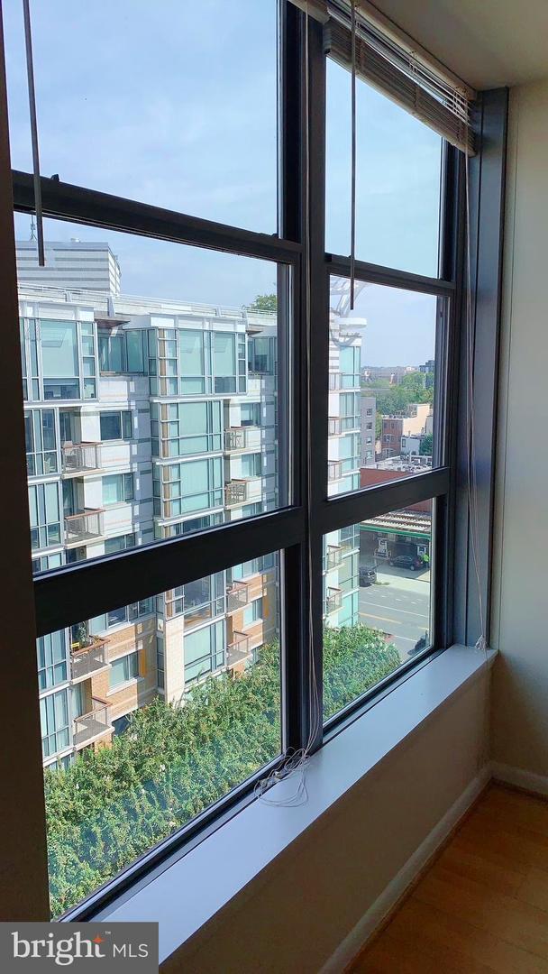 Foto del edificio - 1300 N St NW