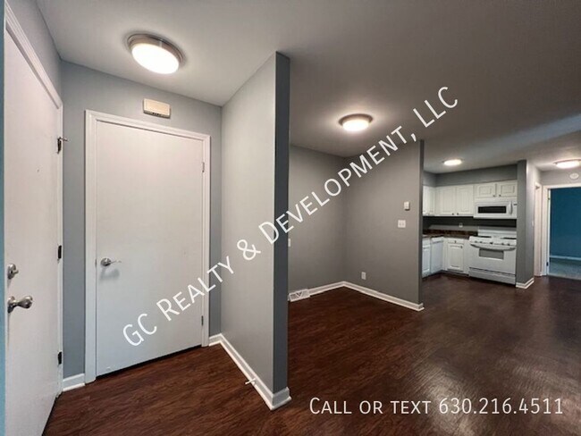 Building Photo - ***2 BDRM / STORAGE UNIT / W&D IN BUILDING...