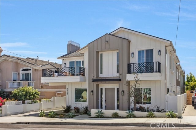 Building Photo - 2420 Ives Ln