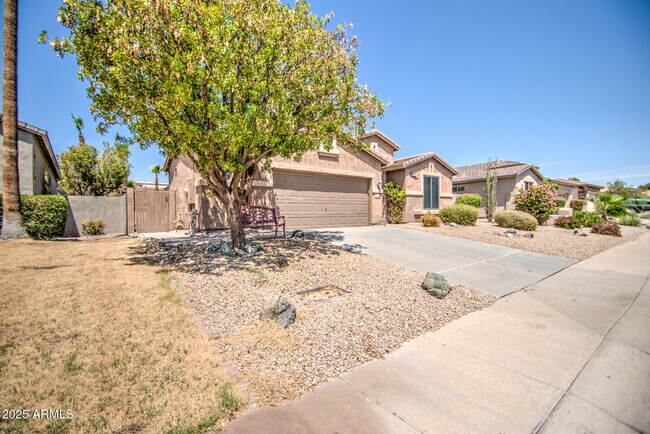 Building Photo - 1634 W Windsong Dr