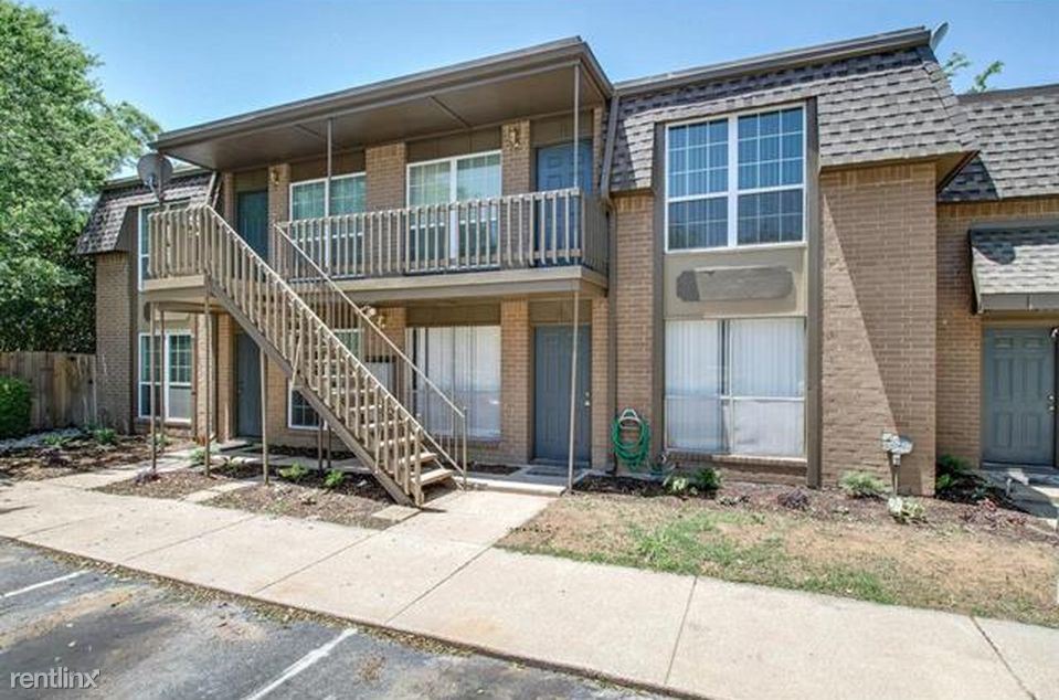 411 S Dooley St, Grapevine, TX 76051 Condo for Rent in Grapevine, TX