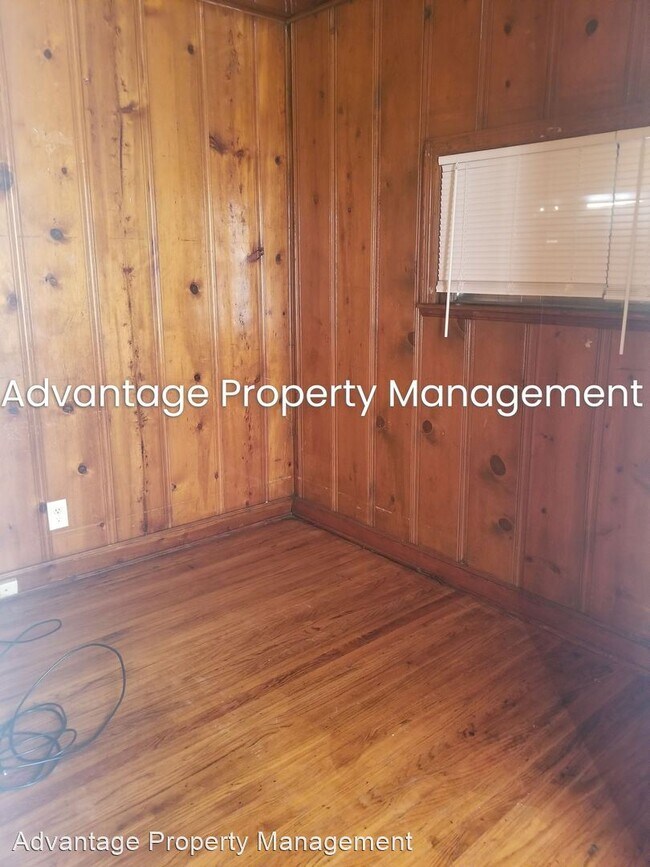 Building Photo - 5 br, 2 bath House - 1446 S. Prescott St.