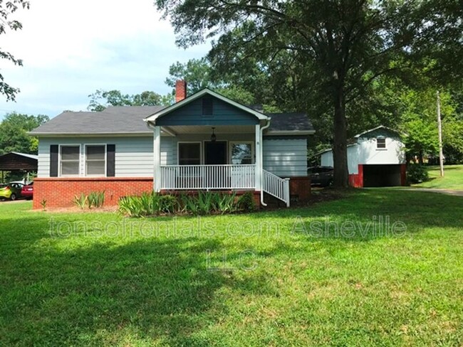 Building Photo - 148 Briarwood Ln