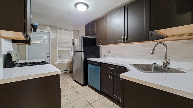 Foto del edificio - 262 Undercliff Ave