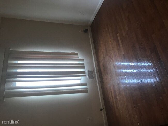 Foto del edificio - 58 Burkley Pl