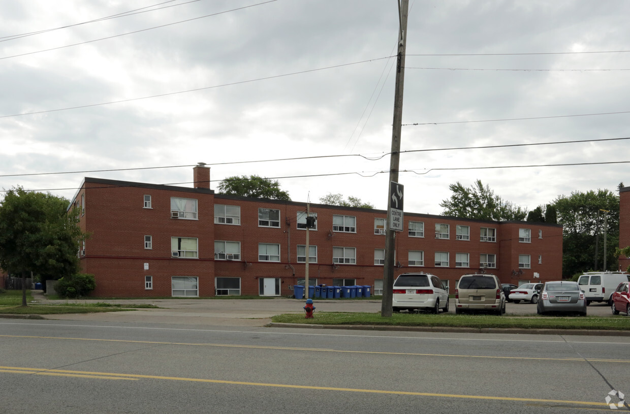 Building Photo - Mericourt Apartments