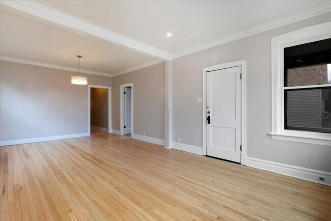 Foto del edificio - 4554 S Washtenaw Ave.