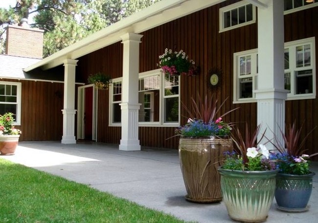 Building Photo - Village Wiestoria Oasis