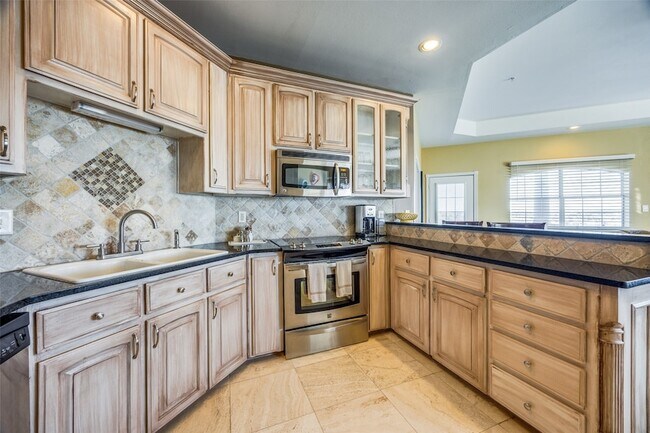 Building Photo - 290 Tanglewood Cir