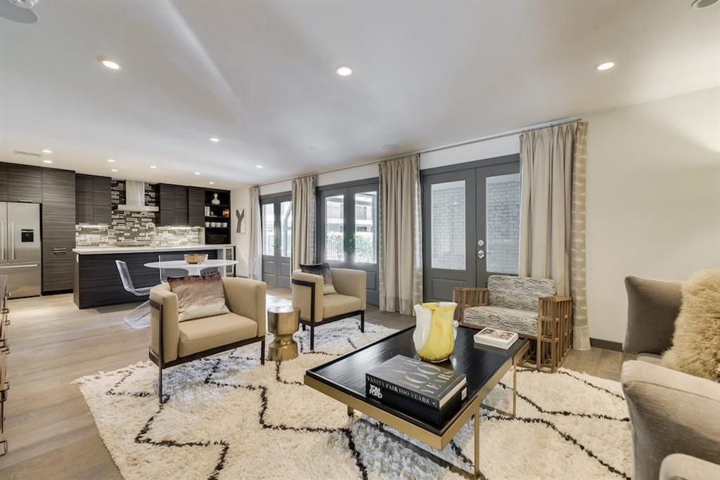 Foto principal - 1410 Hyde Park Blvd