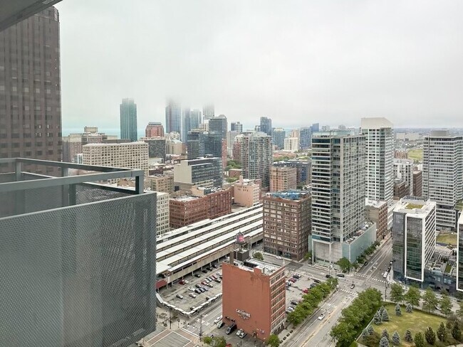 Building Photo - 235 W Van Buren St