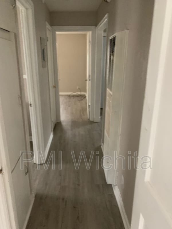 Building Photo - 1512 S Pattie St