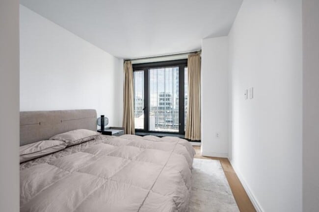 Building Photo - 2 bedroom in New York NY 10019