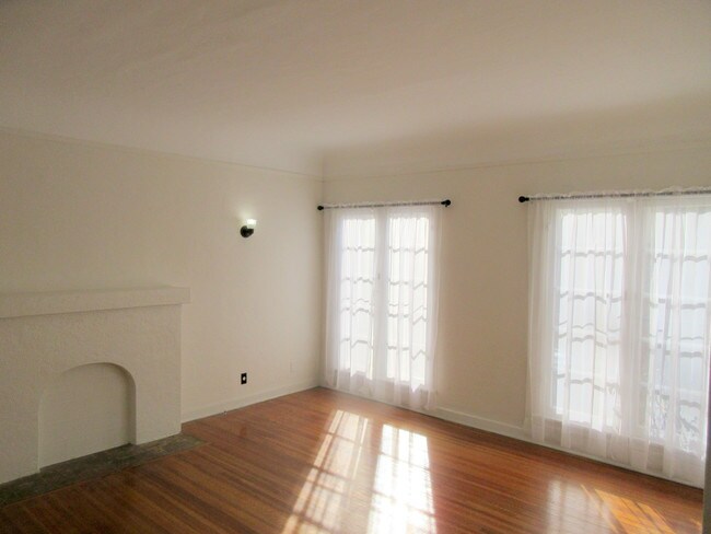 Foto del edificio - 1139 S Swall Dr