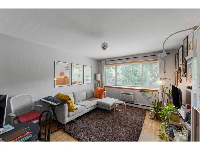 Foto del edificio - 2112 Garfield Ave