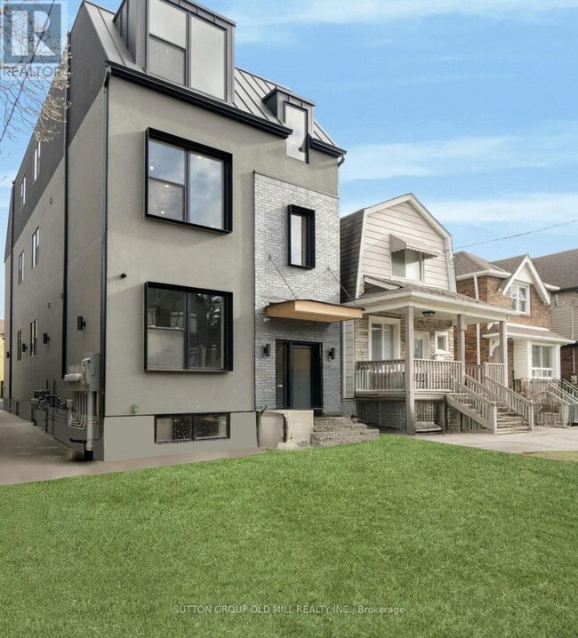 Building Photo - 625 Harvie Ave