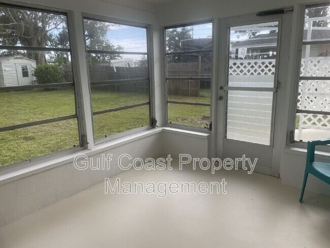 Foto del edificio - 2027 Georgia Ave