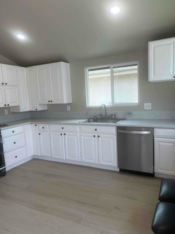 Building Photo - 14237 San Cristobal Dr