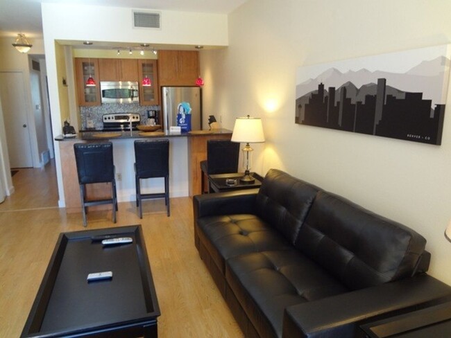 Foto del edificio - 1 Bedroom Condo with Mountain Views in Nor...