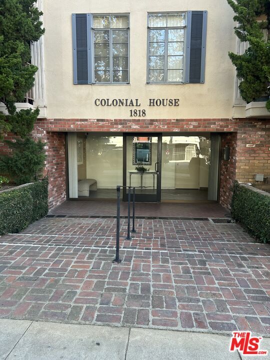 Foto del edificio - 1818 Pelham Ave