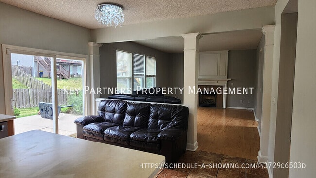 Building Photo - 7828 N Lister Ave