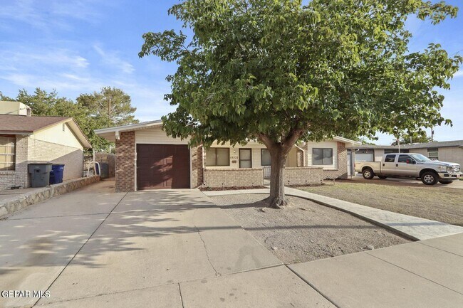Building Photo - 10222 Dunbarton Dr